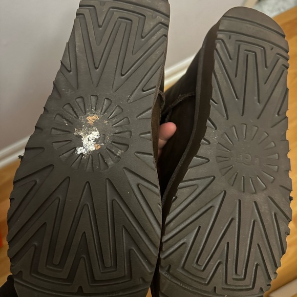 Chocolate UGG boots - Picture 5 of 5